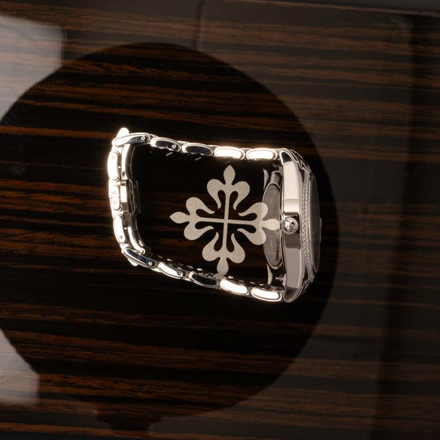 Patek Philippe Twenty-4 7300/1200A-011 Image 2